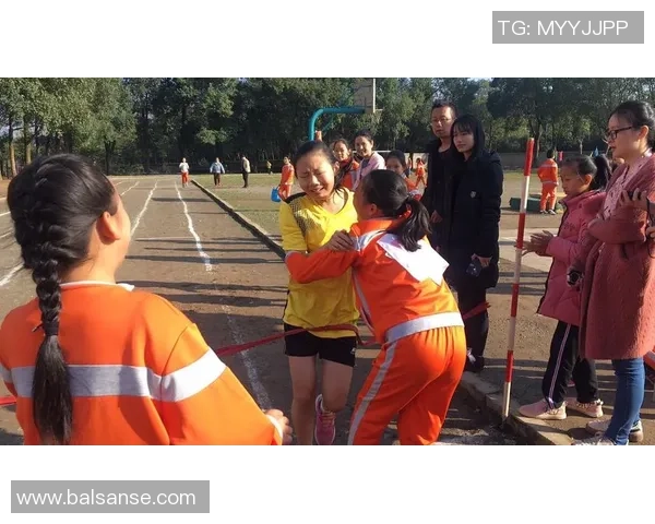 足球明星荷尔蒙魅力全景展示让你领略运动员的激情与风采